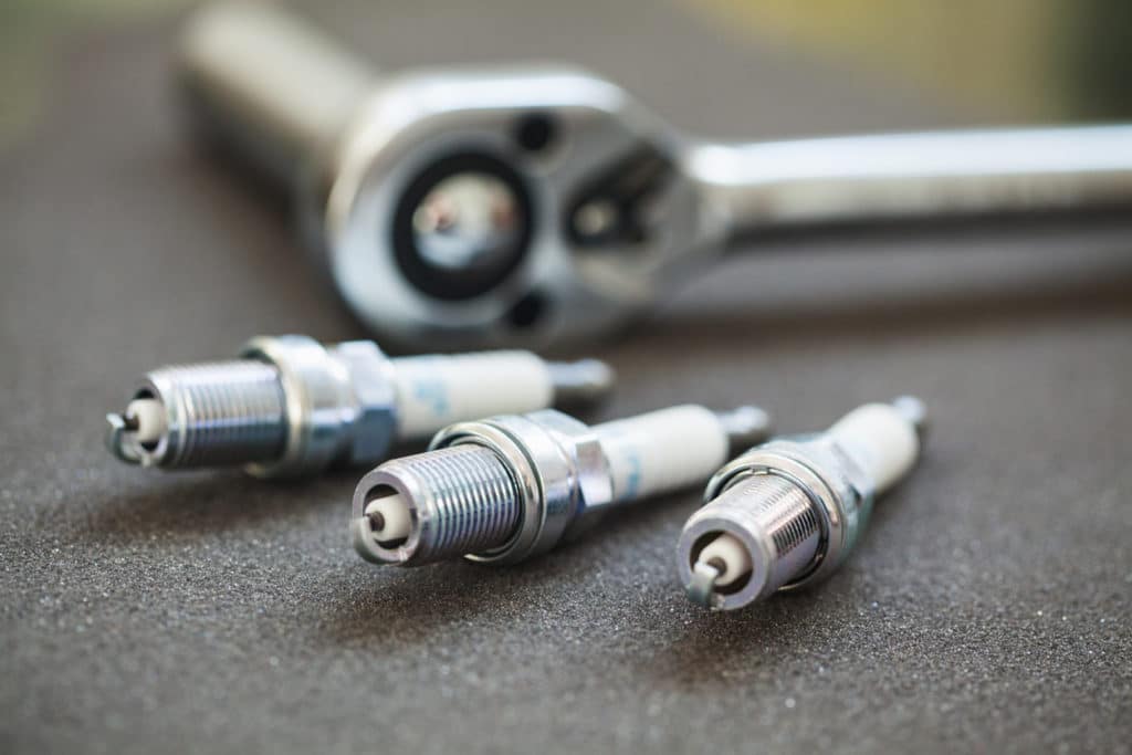 how to clean a spark plug