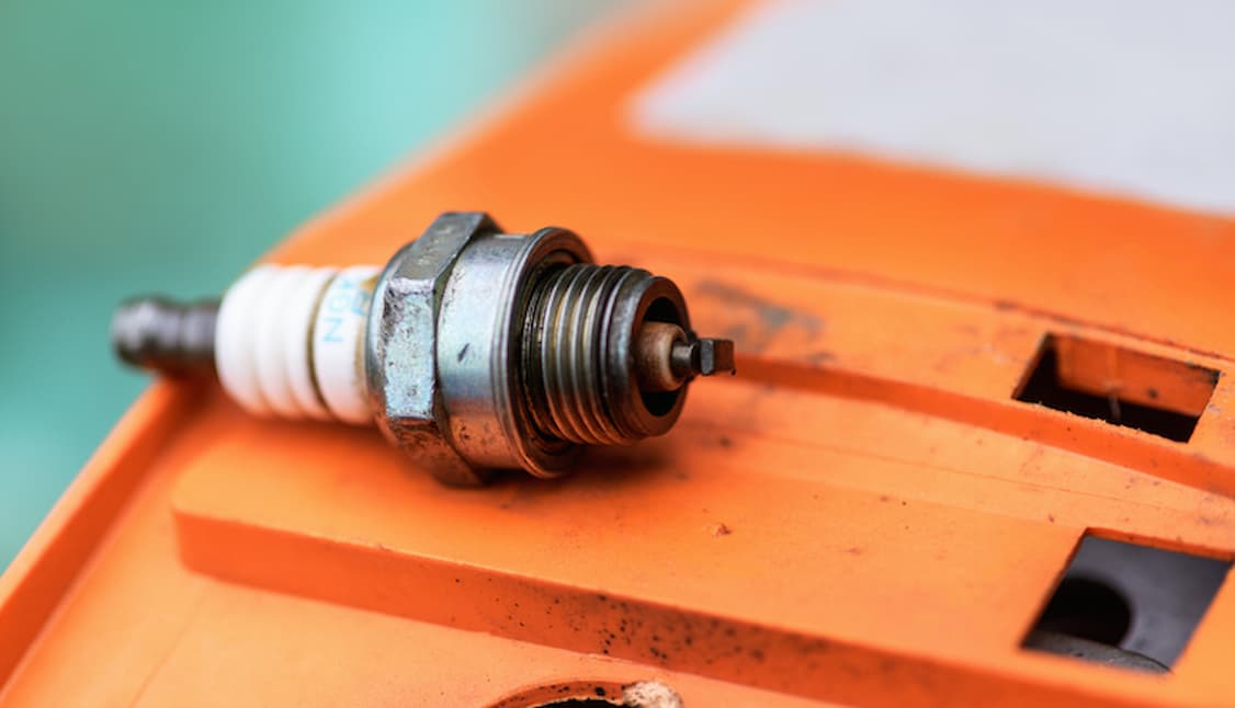 signs of a bad spark plug